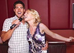 Karaoke Entertainment & DJ Services a franchise opportunity from Franchise Genius