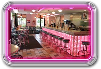 Cheeburger Cheeburger Restaurants a franchise opportunity from Franchise Genius